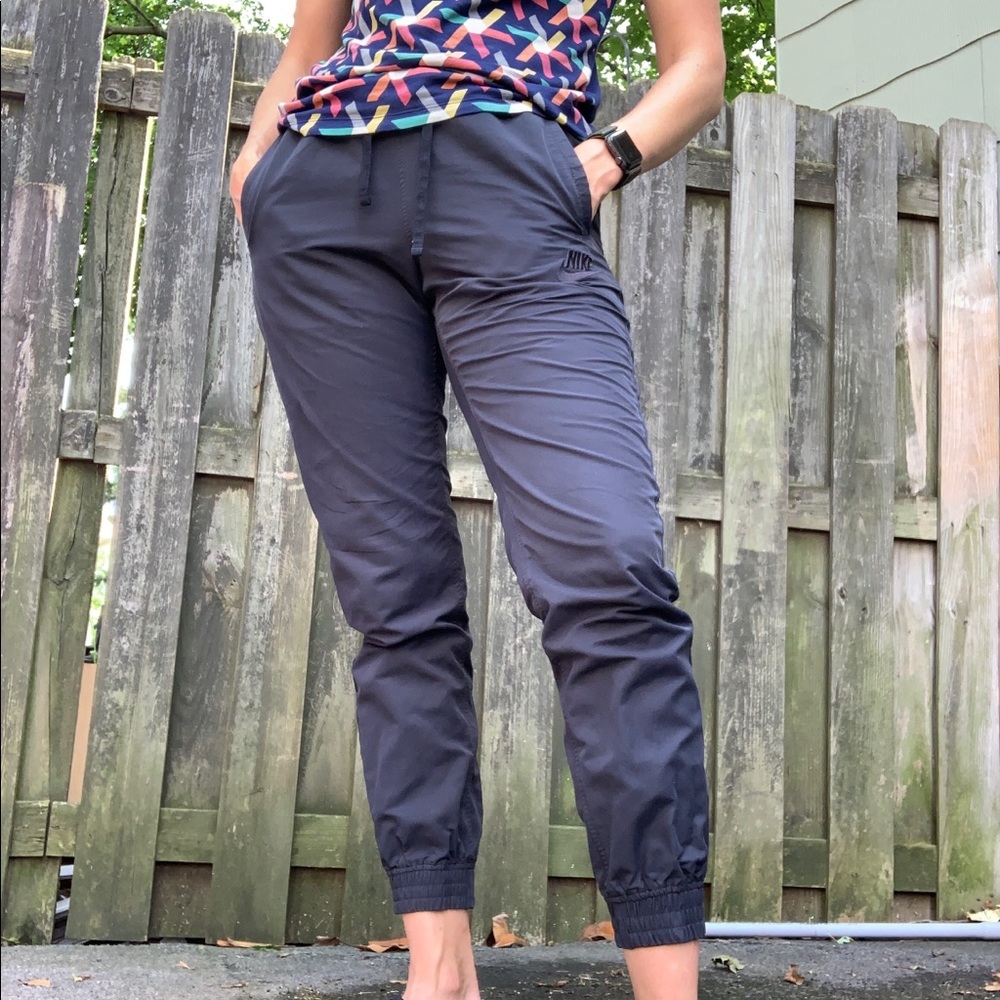 Black Nike Joggers with Pockets